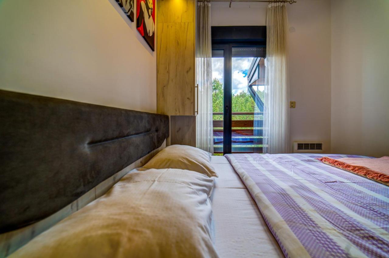 Vila Pekovic, Pine Trees View Apartment With Big Balcony In The Center Of Zlatibor! Exterior foto